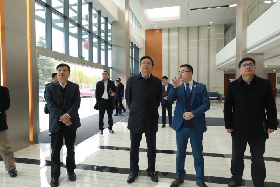 蘇州高新區(qū)黨工委書記、區(qū)長吳新明書記、王牟、黃鋒主任一行調(diào)研通錦
